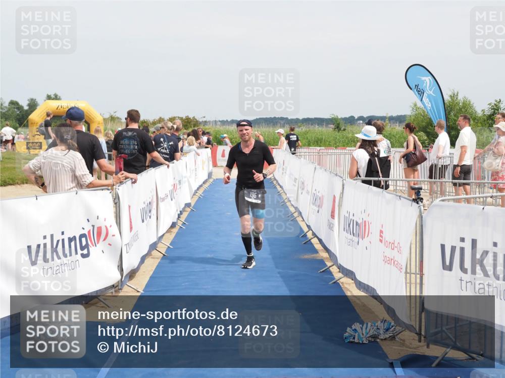 22.06.2025 - Viking Triathlon MichiJ http://msf.ph/oto/8124673 22.06.2025 15:15:12 Ziel 195 meine-sportfotos.de