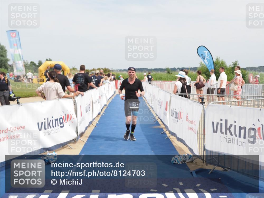 22.06.2025 - Viking Triathlon MichiJ http://msf.ph/oto/8124703 22.06.2025 15:15:13 Ziel 195 meine-sportfotos.de
