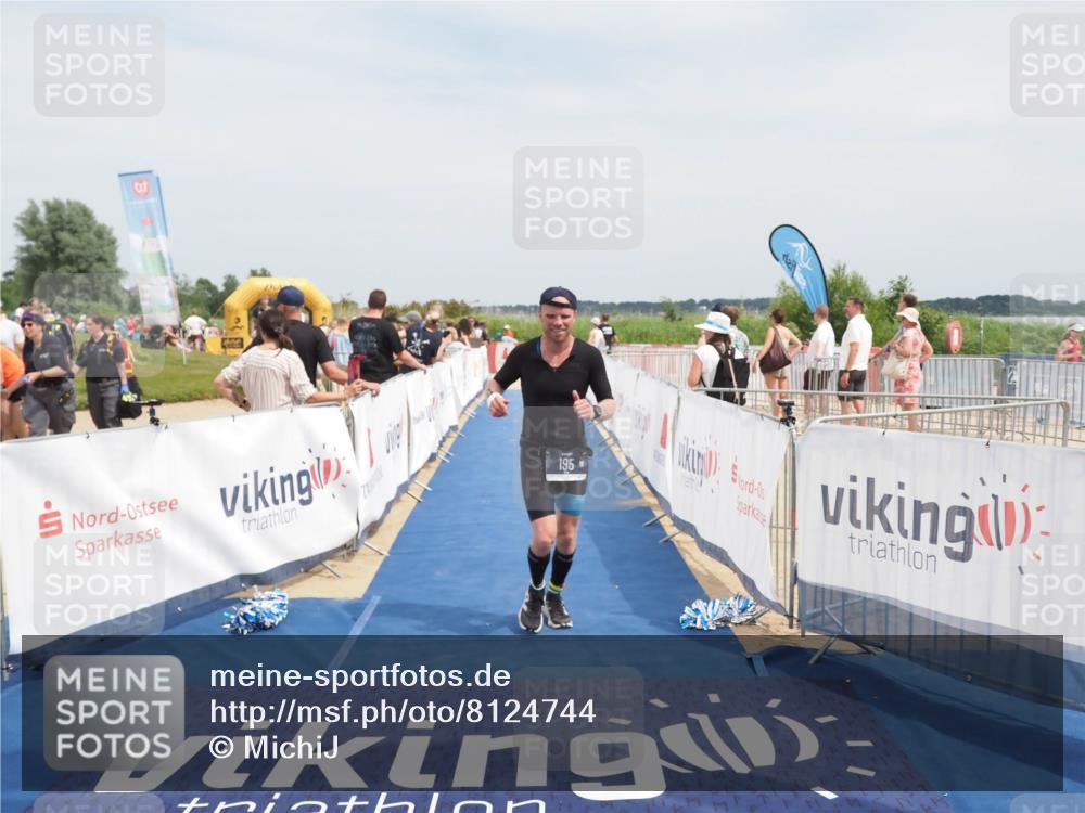 22.06.2025 - Viking Triathlon MichiJ http://msf.ph/oto/8124744 22.06.2025 15:15:14 Ziel 195 meine-sportfotos.de
