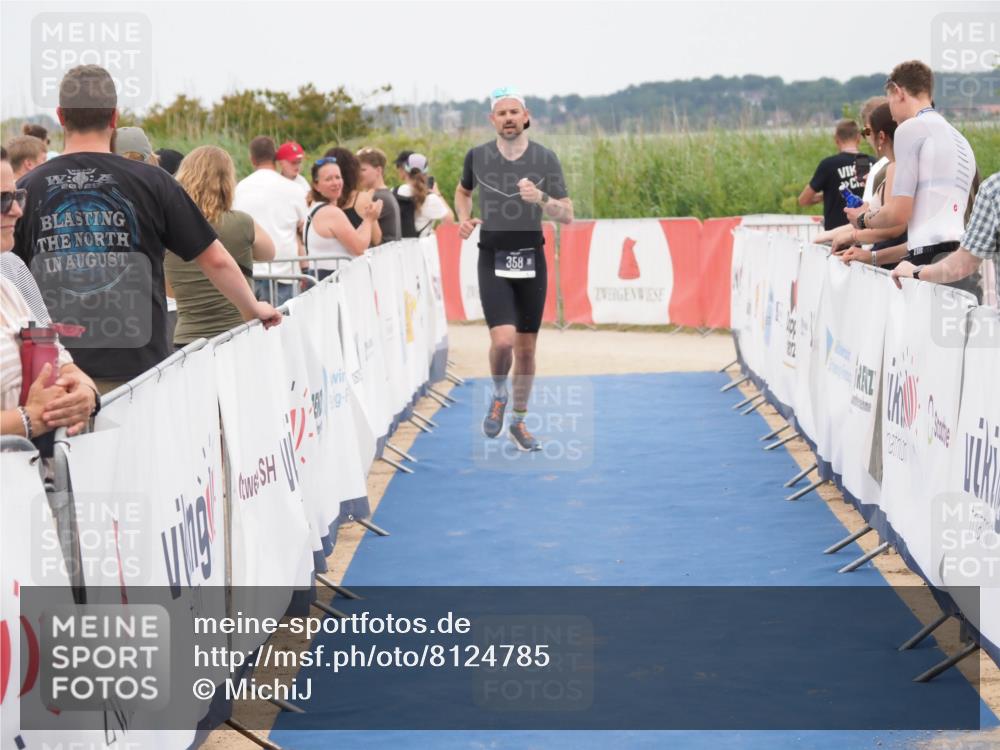 22.06.2025 - Viking Triathlon MichiJ http://msf.ph/oto/8124785 22.06.2025 15:19:26 Ziel 358 meine-sportfotos.de