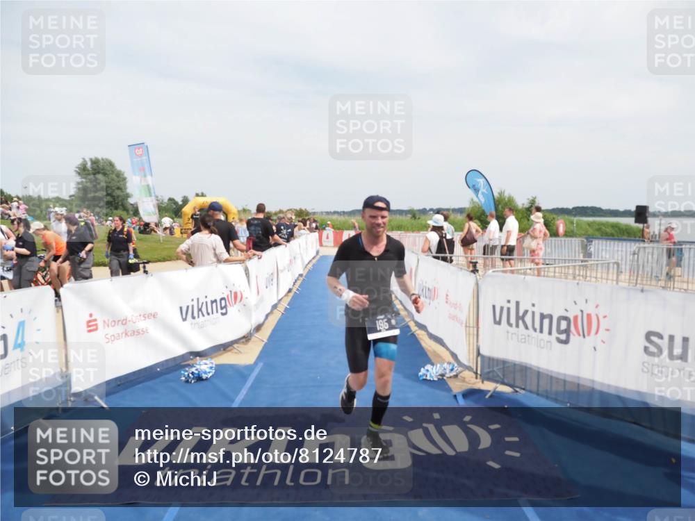 22.06.2025 - Viking Triathlon MichiJ http://msf.ph/oto/8124787 22.06.2025 15:15:14 Ziel 195 meine-sportfotos.de