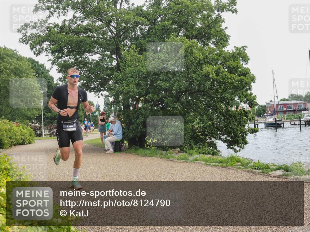 22.06.2025 - Viking Triathlon KatJ http://msf.ph/oto/8124790 22.06.2025 13:41:57 Laufen 203 meine-sportfotos.de