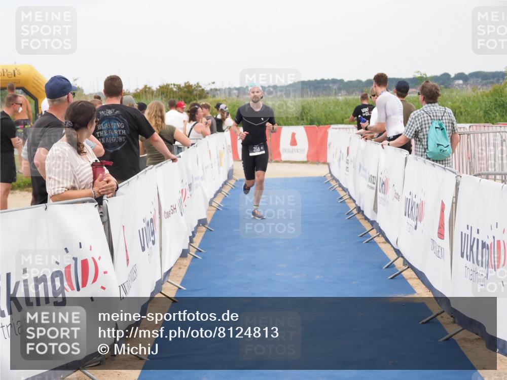 22.06.2025 - Viking Triathlon MichiJ http://msf.ph/oto/8124813 22.06.2025 15:19:27 Ziel 358 meine-sportfotos.de