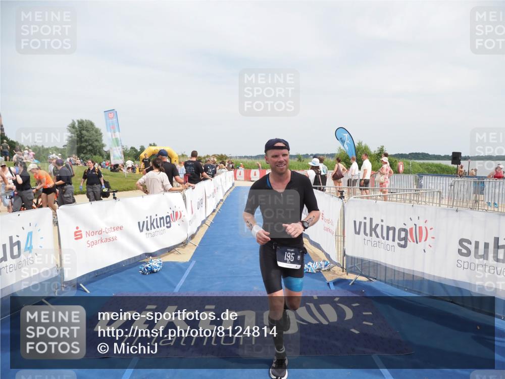 22.06.2025 - Viking Triathlon MichiJ http://msf.ph/oto/8124814 22.06.2025 15:15:15 Ziel 195 meine-sportfotos.de
