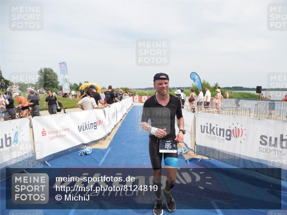 22.06.2025 - Viking Triathlon MichiJ http://msf.ph/oto/8124819 22.06.2025 15:15:15 Ziel 195 meine-sportfotos.de
