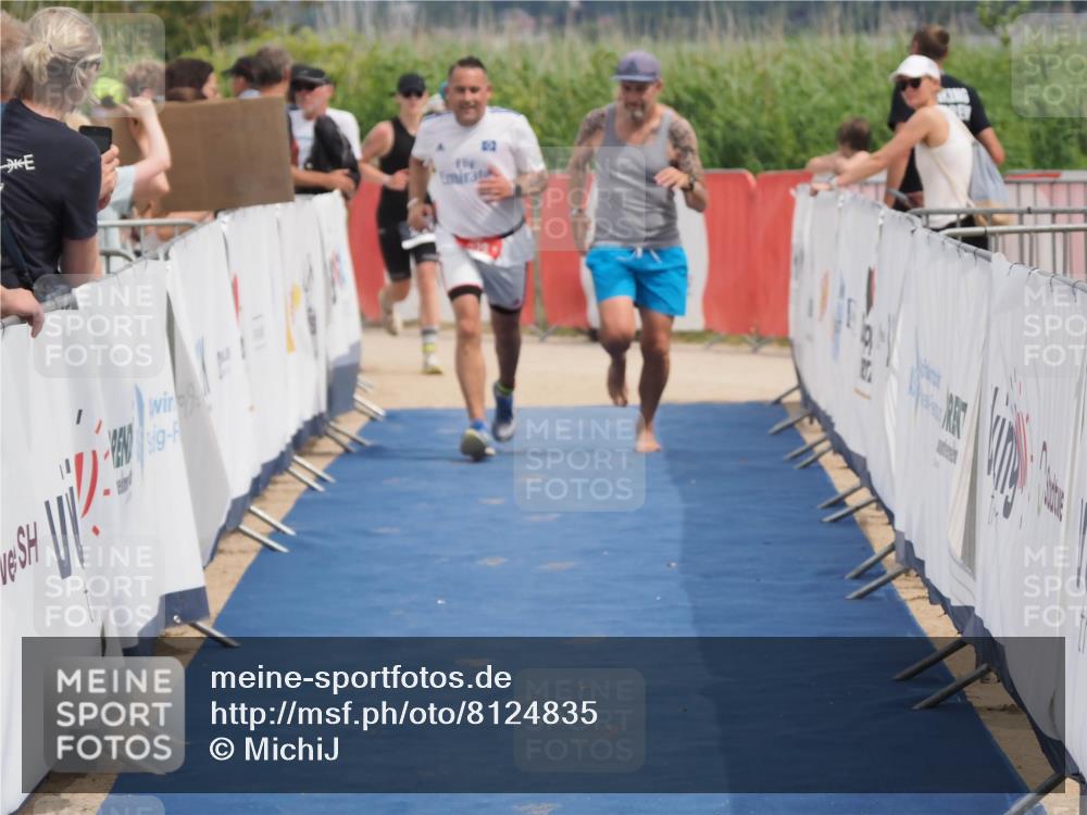 22.06.2025 - Viking Triathlon MichiJ http://msf.ph/oto/8124835 22.06.2025 15:15:21 Ziel 374, 638 meine-sportfotos.de