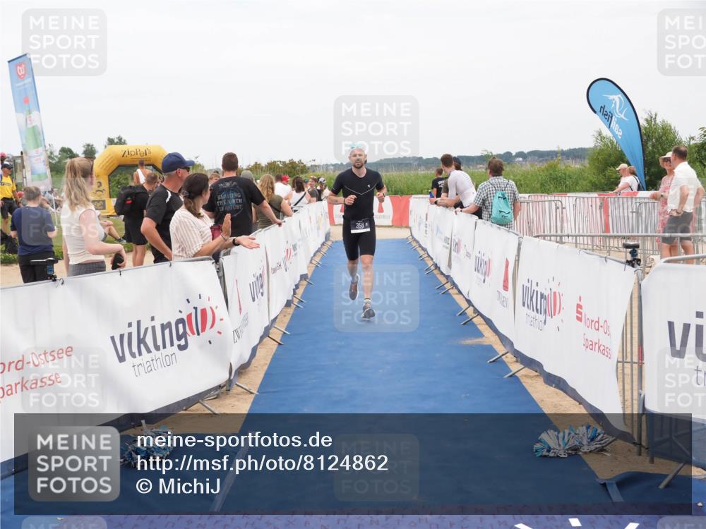 22.06.2025 - Viking Triathlon MichiJ http://msf.ph/oto/8124862 22.06.2025 15:19:28 Ziel 358 meine-sportfotos.de
