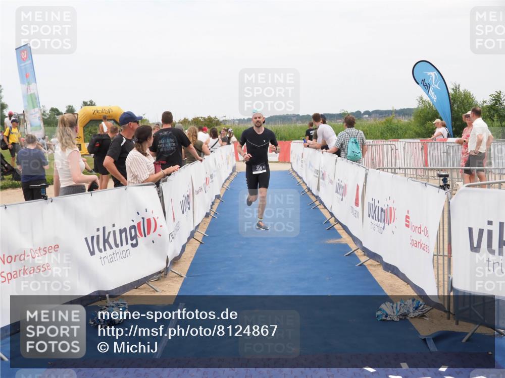 22.06.2025 - Viking Triathlon MichiJ http://msf.ph/oto/8124867 22.06.2025 15:19:28 Ziel 358 meine-sportfotos.de