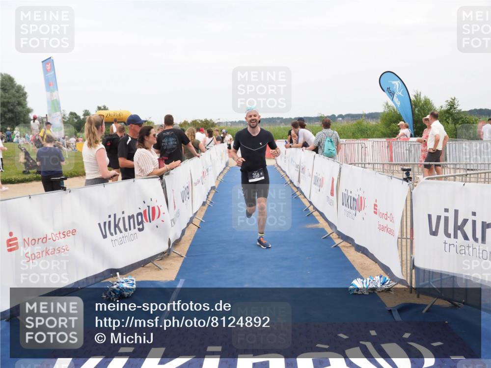 22.06.2025 - Viking Triathlon MichiJ http://msf.ph/oto/8124892 22.06.2025 15:19:29 Ziel 358 meine-sportfotos.de