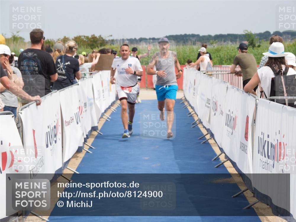 22.06.2025 - Viking Triathlon MichiJ http://msf.ph/oto/8124900 22.06.2025 15:15:23 Ziel 374, 638 meine-sportfotos.de