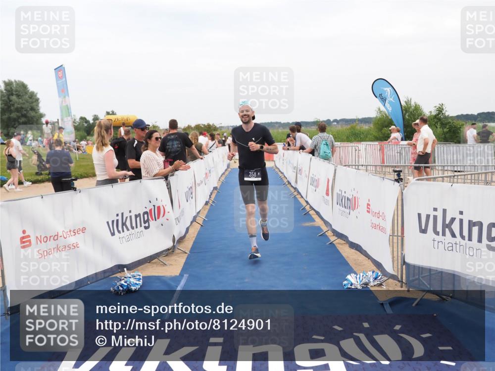 22.06.2025 - Viking Triathlon MichiJ http://msf.ph/oto/8124901 22.06.2025 15:19:29 Ziel 358 meine-sportfotos.de