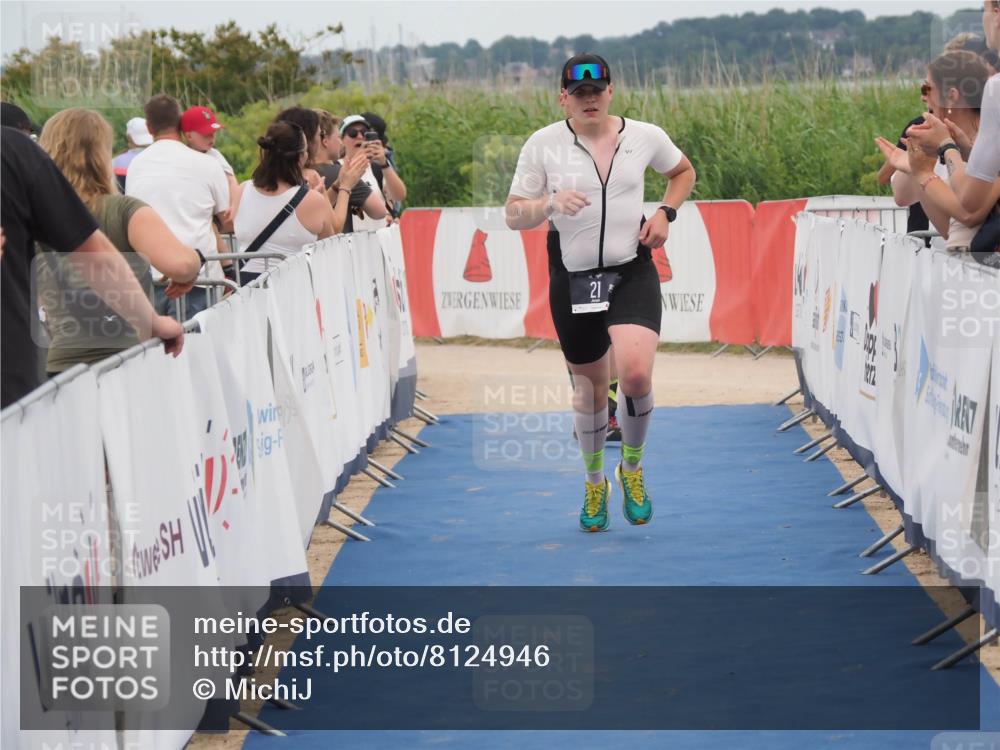 22.06.2025 - Viking Triathlon MichiJ http://msf.ph/oto/8124946 22.06.2025 15:19:34 Ziel 21, 358, 387 meine-sportfotos.de