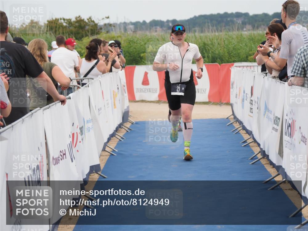 22.06.2025 - Viking Triathlon MichiJ http://msf.ph/oto/8124949 22.06.2025 15:19:34 Ziel 21, 358, 387 meine-sportfotos.de
