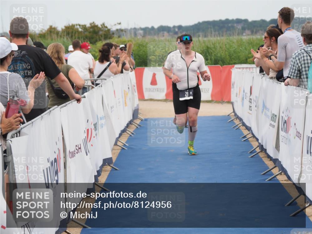 22.06.2025 - Viking Triathlon MichiJ http://msf.ph/oto/8124956 22.06.2025 15:19:34 Ziel 21, 358, 387 meine-sportfotos.de