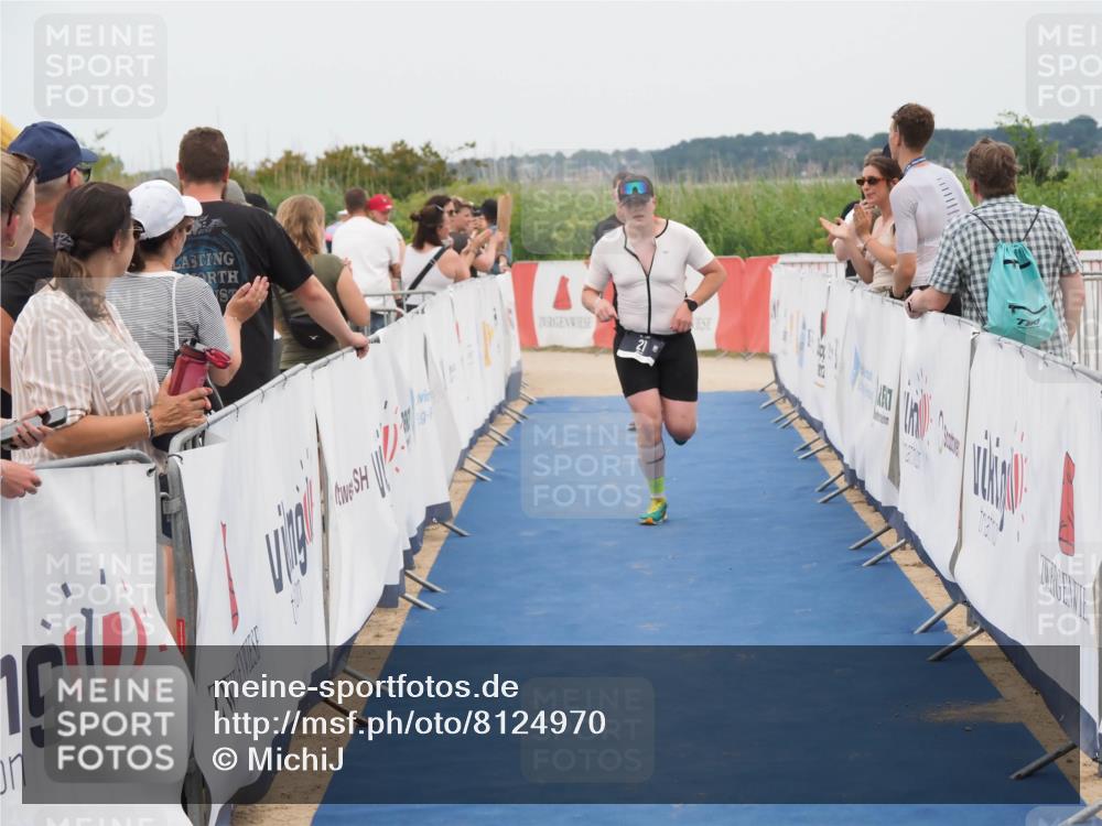 22.06.2025 - Viking Triathlon MichiJ http://msf.ph/oto/8124970 22.06.2025 15:19:34 Ziel 21, 358, 387 meine-sportfotos.de