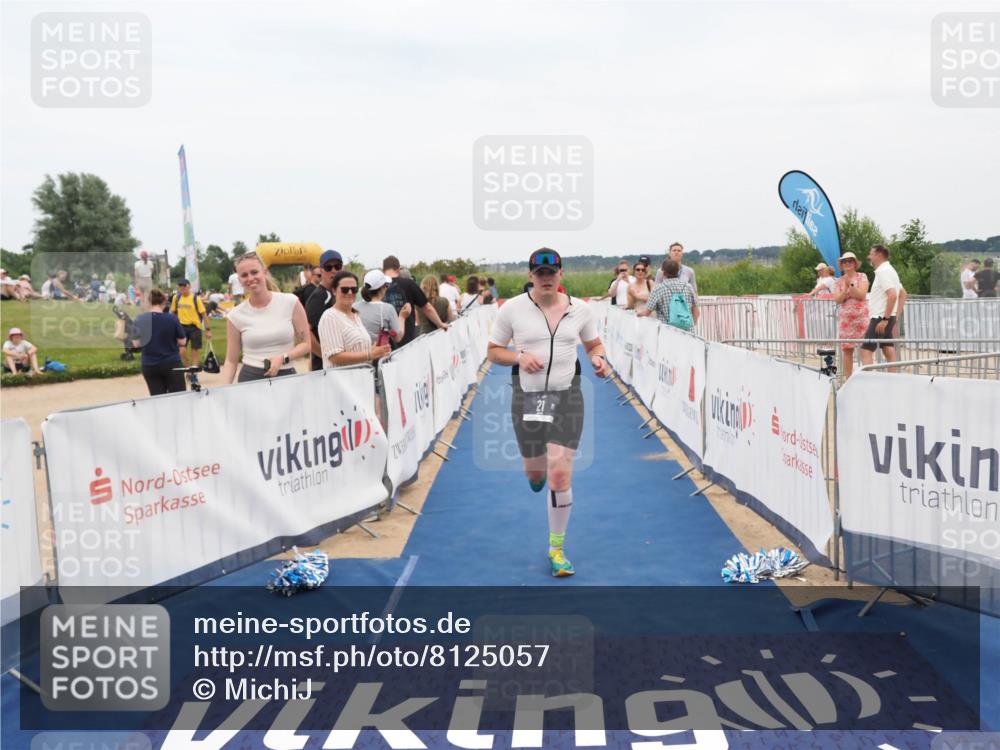 22.06.2025 - Viking Triathlon MichiJ http://msf.ph/oto/8125057 22.06.2025 15:19:37 Ziel 21, 387 meine-sportfotos.de