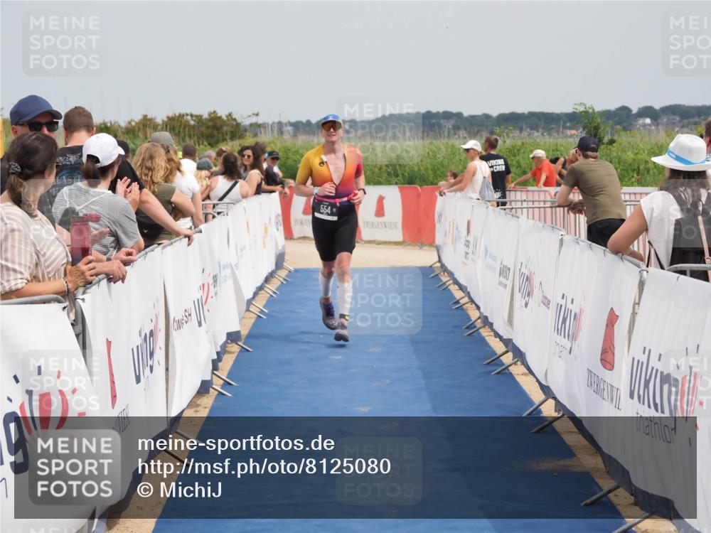 22.06.2025 - Viking Triathlon MichiJ http://msf.ph/oto/8125080 22.06.2025 15:15:44 Ziel 554 meine-sportfotos.de