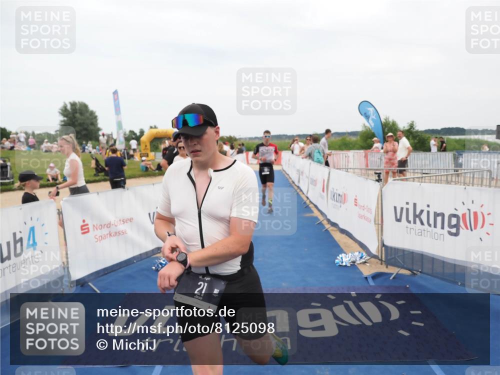 22.06.2025 - Viking Triathlon MichiJ http://msf.ph/oto/8125098 22.06.2025 15:19:38 Ziel 21, 387 meine-sportfotos.de