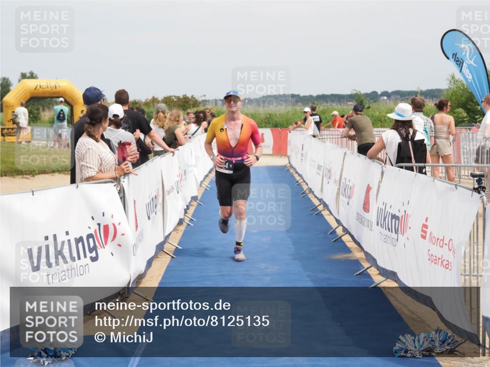 22.06.2025 - Viking Triathlon MichiJ http://msf.ph/oto/8125135 22.06.2025 15:15:46 Ziel 554 meine-sportfotos.de