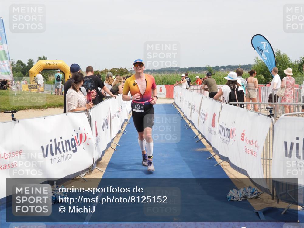 22.06.2025 - Viking Triathlon MichiJ http://msf.ph/oto/8125152 22.06.2025 15:15:46 Ziel 554 meine-sportfotos.de
