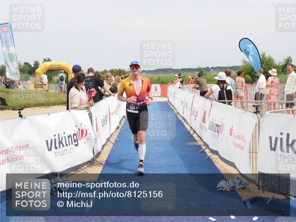 22.06.2025 - Viking Triathlon MichiJ http://msf.ph/oto/8125156 22.06.2025 15:15:46 Ziel 554 meine-sportfotos.de
