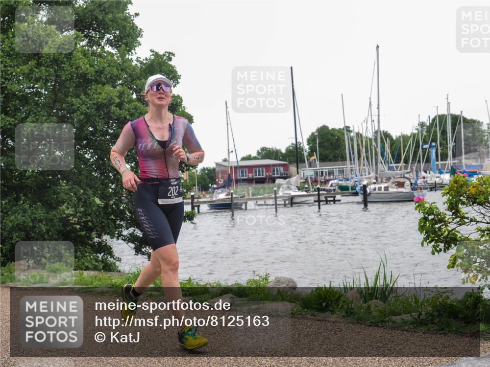 22.06.2025 - Viking Triathlon KatJ http://msf.ph/oto/8125163 22.06.2025 15:27:01 Laufen 202 meine-sportfotos.de