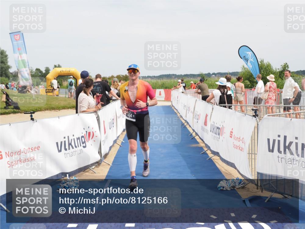 22.06.2025 - Viking Triathlon MichiJ http://msf.ph/oto/8125166 22.06.2025 15:15:47 Ziel 554 meine-sportfotos.de