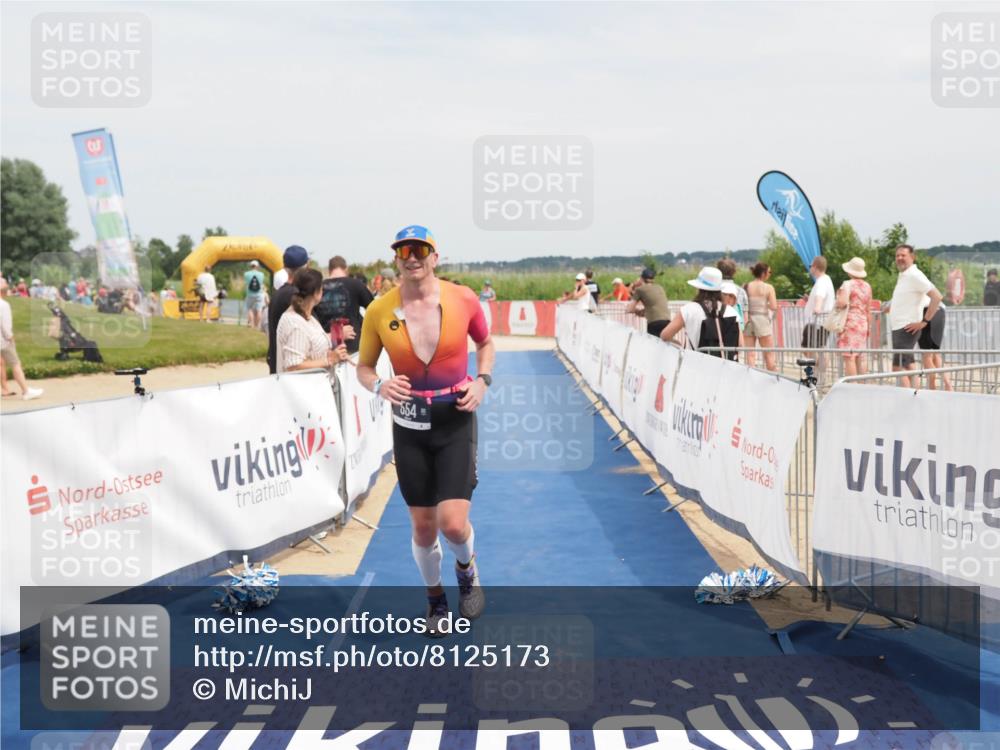 22.06.2025 - Viking Triathlon MichiJ http://msf.ph/oto/8125173 22.06.2025 15:15:47 Ziel 554 meine-sportfotos.de