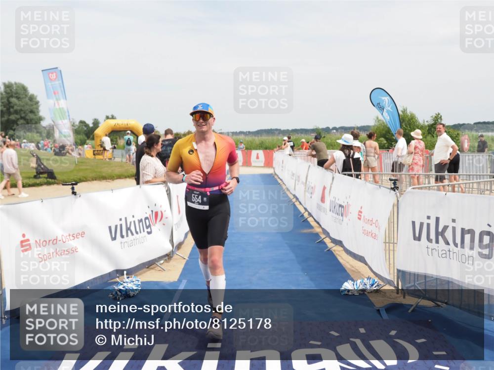 22.06.2025 - Viking Triathlon MichiJ http://msf.ph/oto/8125178 22.06.2025 15:15:47 Ziel 554 meine-sportfotos.de