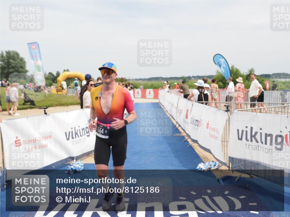 22.06.2025 - Viking Triathlon MichiJ http://msf.ph/oto/8125186 22.06.2025 15:15:47 Ziel 554 meine-sportfotos.de