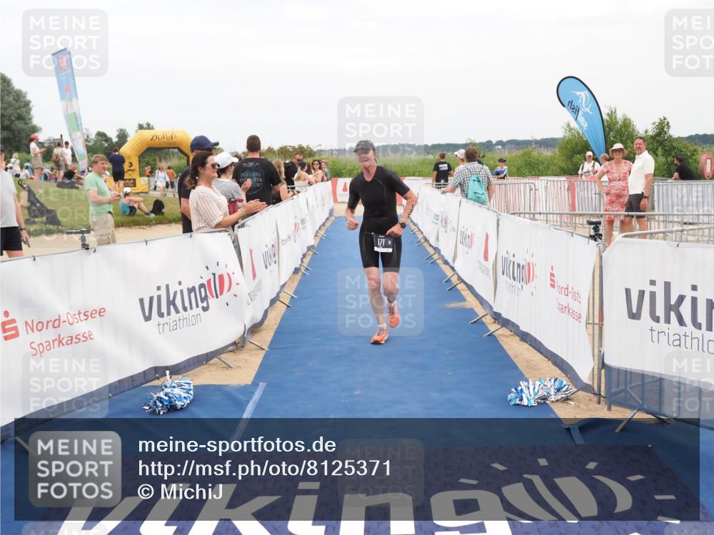 22.06.2025 - Viking Triathlon MichiJ http://msf.ph/oto/8125371 22.06.2025 15:20:28 Ziel 171 meine-sportfotos.de