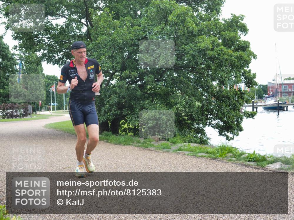 22.06.2025 - Viking Triathlon KatJ http://msf.ph/oto/8125383 22.06.2025 15:27:23 Laufen 37, 102 meine-sportfotos.de