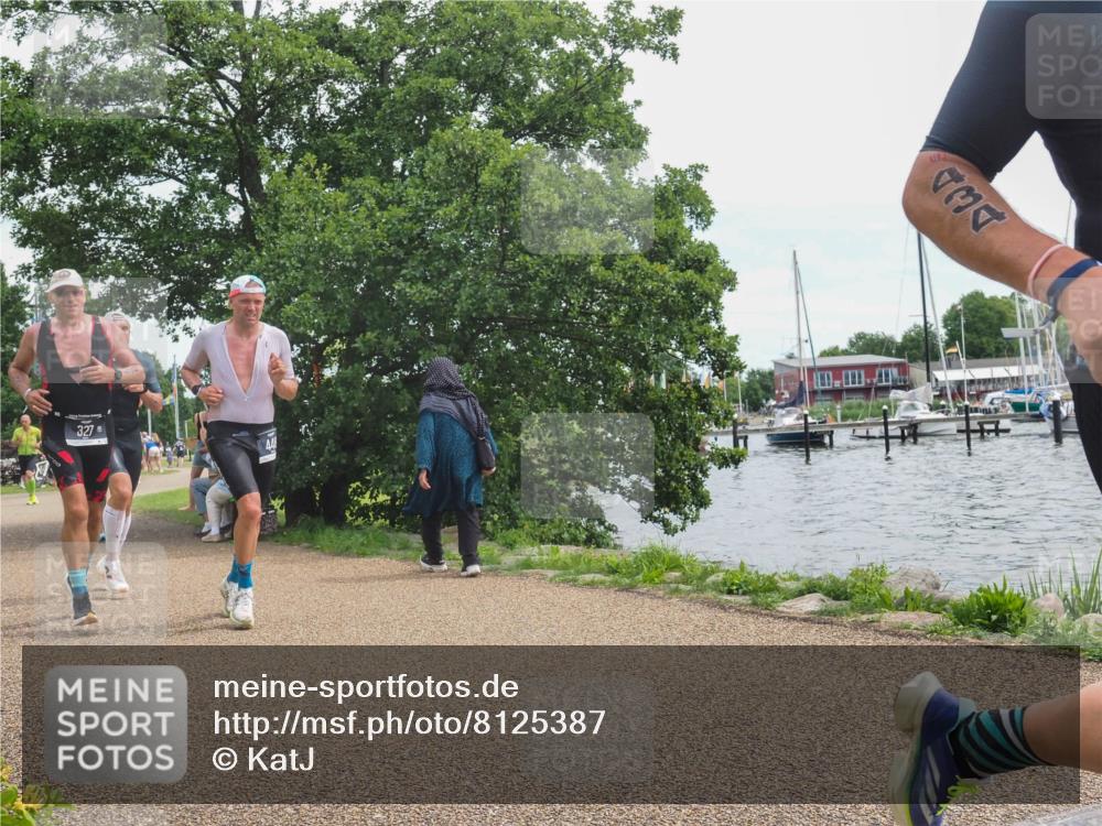 22.06.2025 - Viking Triathlon KatJ http://msf.ph/oto/8125387 22.06.2025 13:43:55 Laufen 40, 135, 327, 434, 448 meine-sportfotos.de