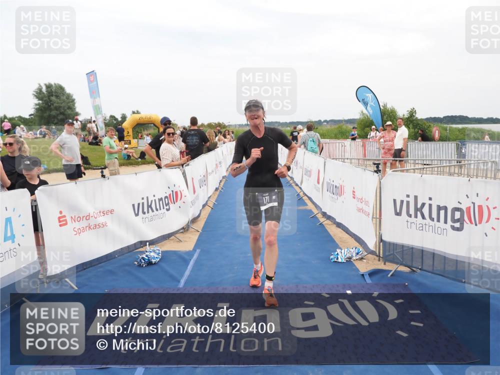 22.06.2025 - Viking Triathlon MichiJ http://msf.ph/oto/8125400 22.06.2025 15:20:29 Ziel 171 meine-sportfotos.de