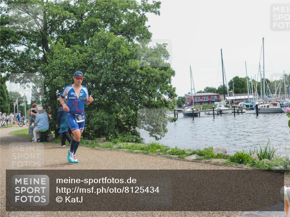 22.06.2025 - Viking Triathlon KatJ http://msf.ph/oto/8125434 22.06.2025 13:43:57 Laufen 40, 135, 261, 327, 434, 448 meine-sportfotos.de
