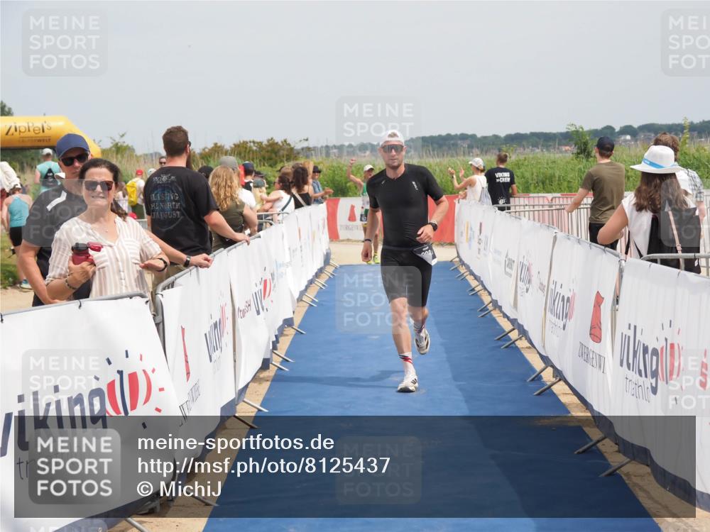 22.06.2025 - Viking Triathlon MichiJ http://msf.ph/oto/8125437 22.06.2025 15:16:28 Ziel 162, 266 meine-sportfotos.de