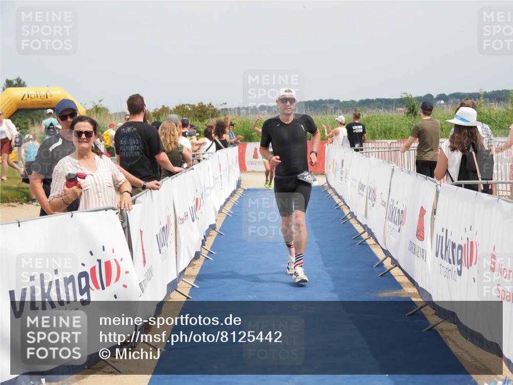22.06.2025 - Viking Triathlon MichiJ http://msf.ph/oto/8125442 22.06.2025 15:16:28 Ziel 162, 266 meine-sportfotos.de