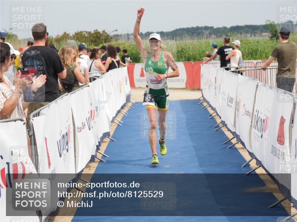 22.06.2025 - Viking Triathlon MichiJ http://msf.ph/oto/8125529 22.06.2025 15:16:32 Ziel 162, 266 meine-sportfotos.de