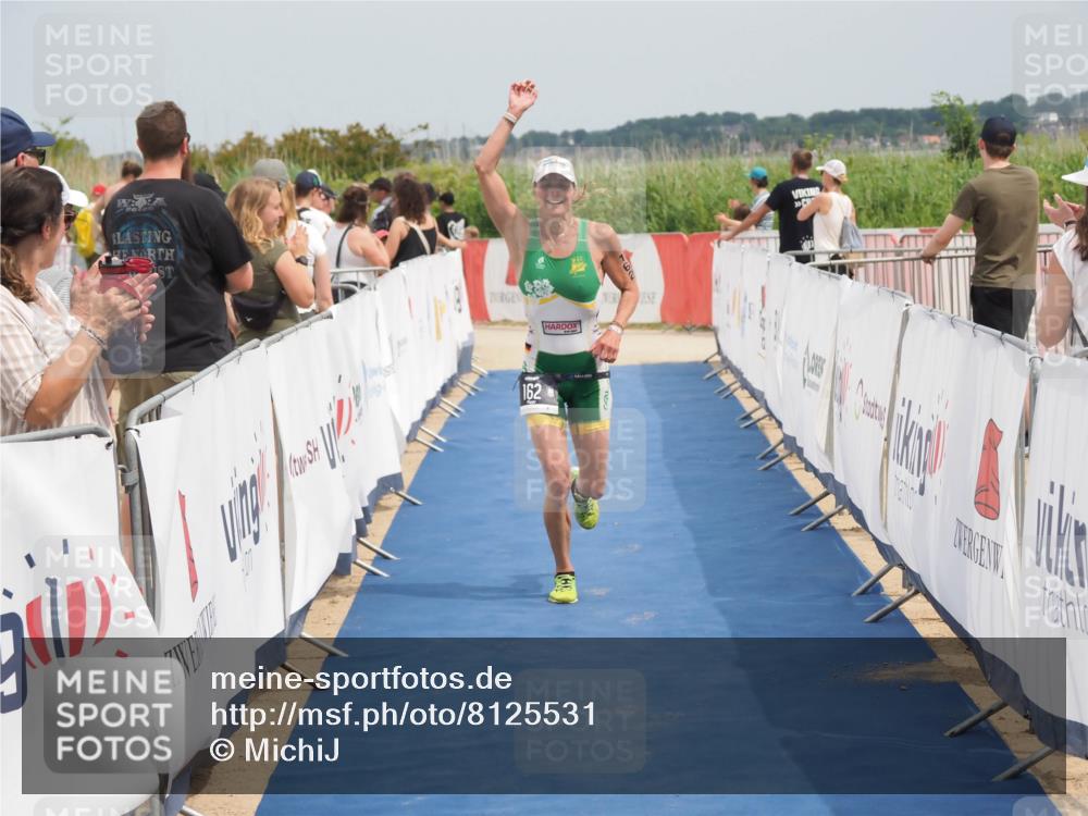 22.06.2025 - Viking Triathlon MichiJ http://msf.ph/oto/8125531 22.06.2025 15:16:32 Ziel 162, 266 meine-sportfotos.de