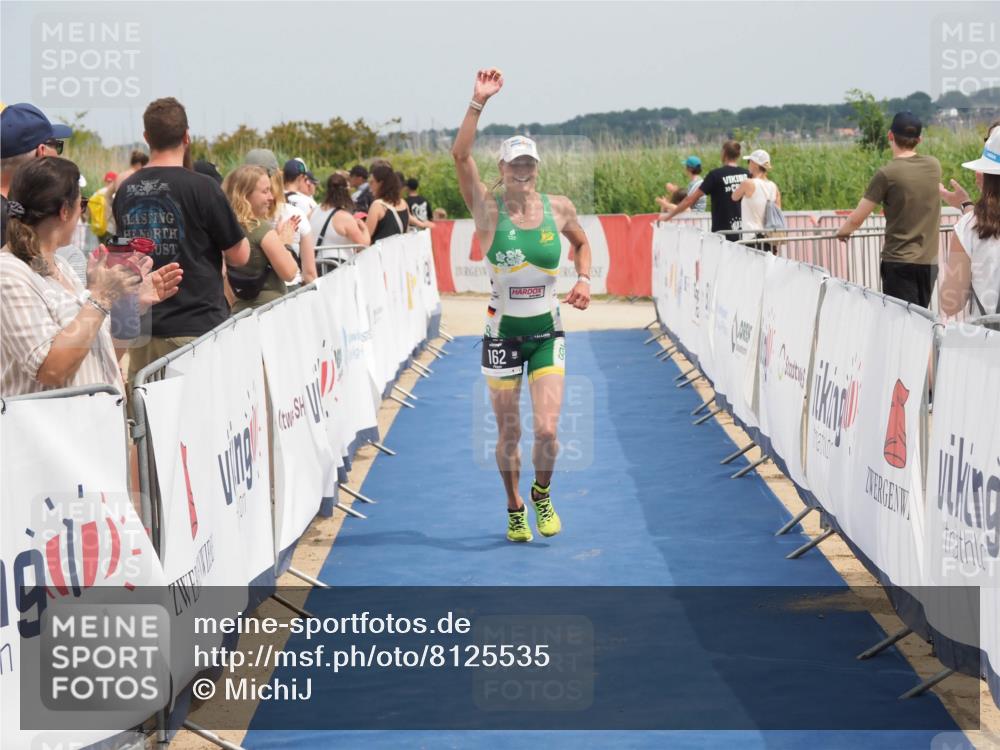 22.06.2025 - Viking Triathlon MichiJ http://msf.ph/oto/8125535 22.06.2025 15:16:32 Ziel 162, 266 meine-sportfotos.de