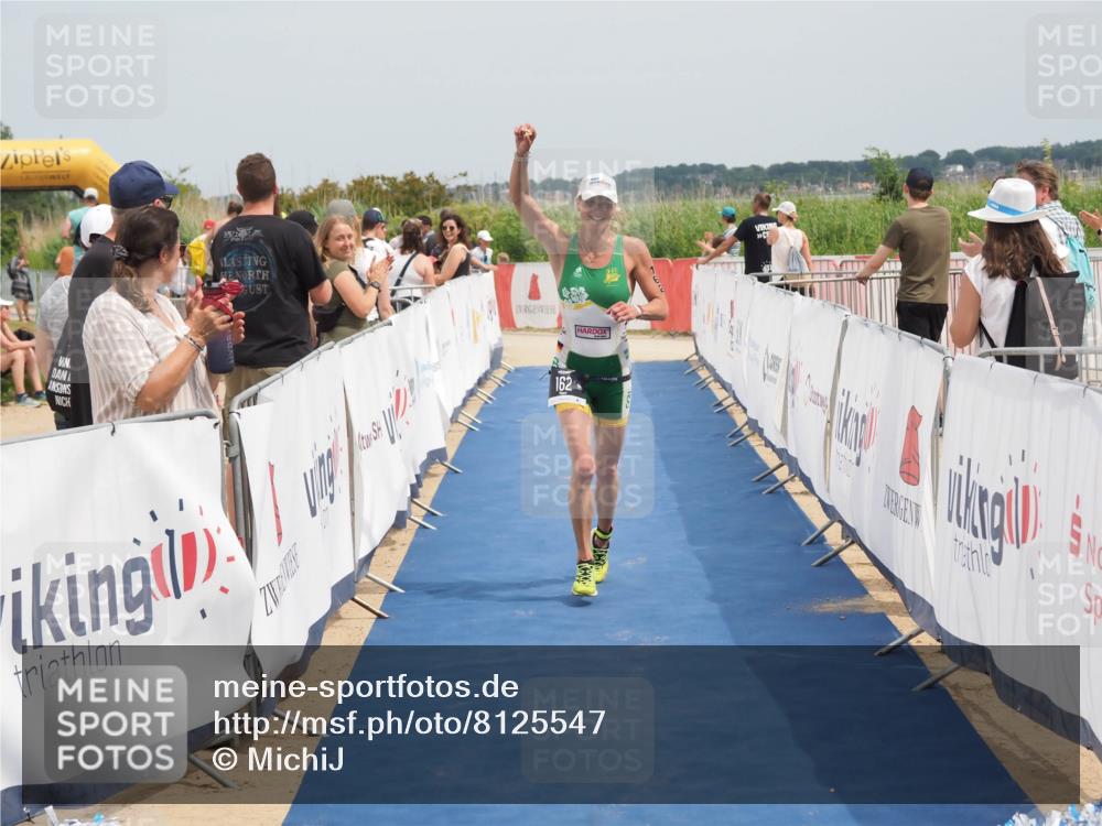 22.06.2025 - Viking Triathlon MichiJ http://msf.ph/oto/8125547 22.06.2025 15:16:33 Ziel 162, 266 meine-sportfotos.de