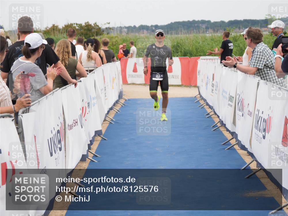 22.06.2025 - Viking Triathlon MichiJ http://msf.ph/oto/8125576 22.06.2025 15:20:58 Ziel 356 meine-sportfotos.de