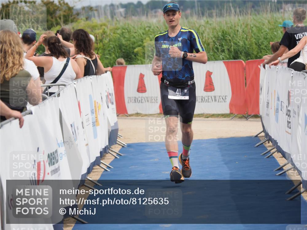 22.06.2025 - Viking Triathlon MichiJ http://msf.ph/oto/8125635 22.06.2025 15:16:46 Ziel 41 meine-sportfotos.de