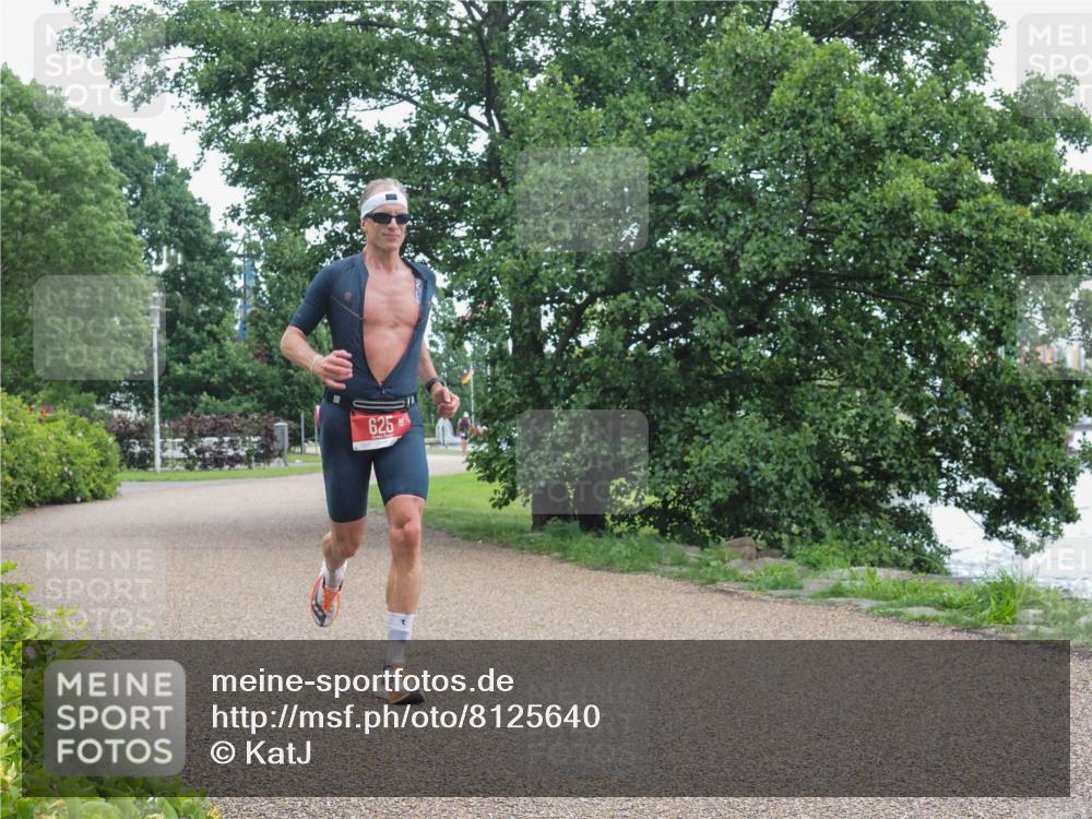 22.06.2025 - Viking Triathlon KatJ http://msf.ph/oto/8125640 22.06.2025 15:27:57 Laufen 625 meine-sportfotos.de