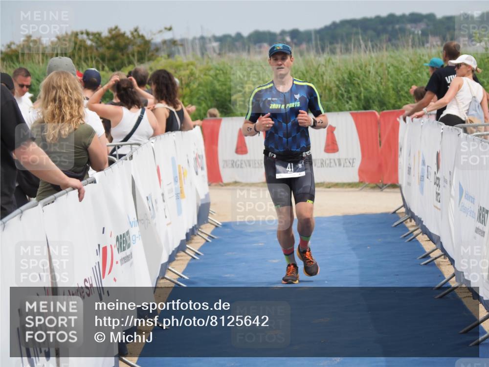 22.06.2025 - Viking Triathlon MichiJ http://msf.ph/oto/8125642 22.06.2025 15:16:46 Ziel 41 meine-sportfotos.de