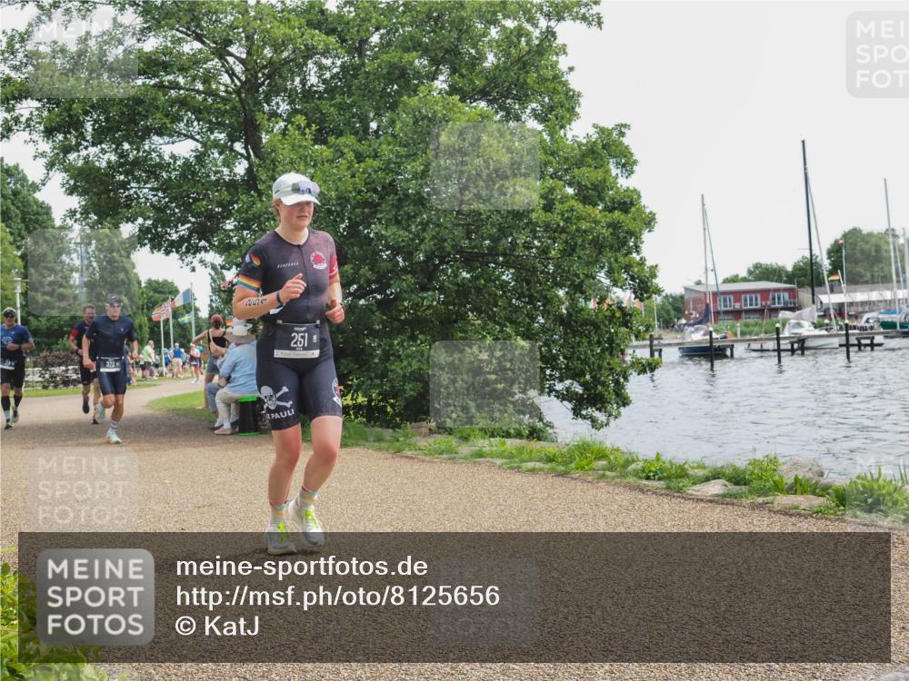 22.06.2025 - Viking Triathlon KatJ http://msf.ph/oto/8125656 22.06.2025 13:44:38 Laufen 251, 323 meine-sportfotos.de
