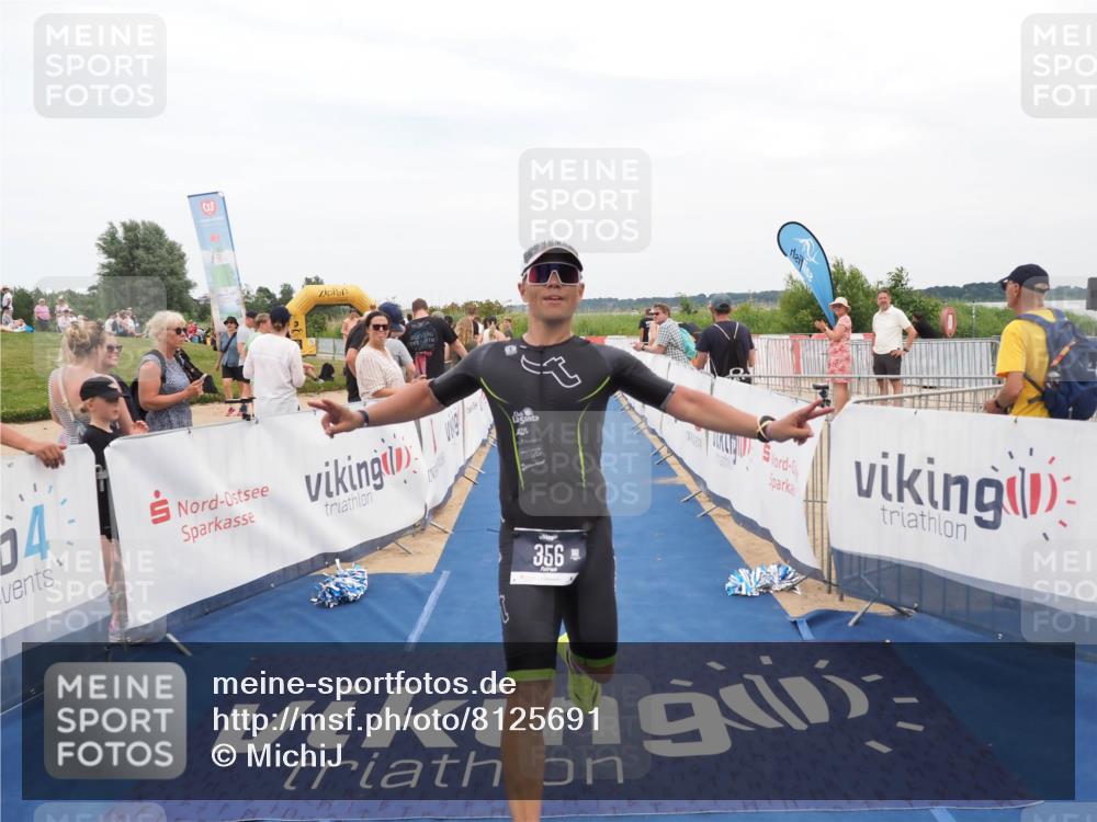 22.06.2025 - Viking Triathlon MichiJ http://msf.ph/oto/8125691 22.06.2025 15:21:02 Ziel 356 meine-sportfotos.de