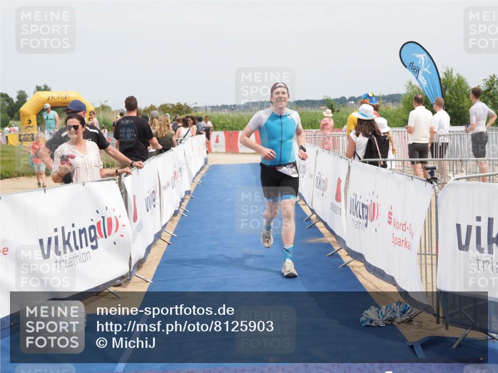 22.06.2025 - Viking Triathlon MichiJ http://msf.ph/oto/8125903 22.06.2025 15:16:57 Ziel 390 meine-sportfotos.de