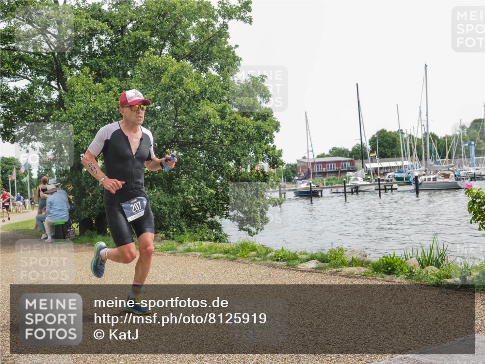 22.06.2025 - Viking Triathlon KatJ http://msf.ph/oto/8125919 22.06.2025 13:45:12 Laufen 207 meine-sportfotos.de