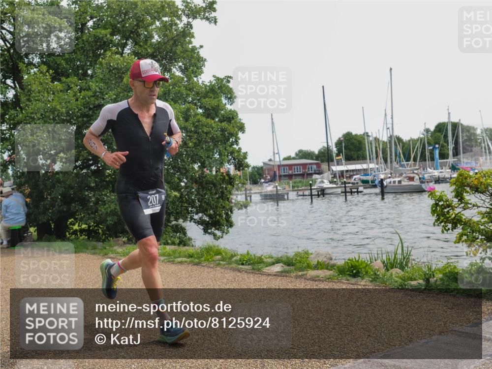 22.06.2025 - Viking Triathlon KatJ http://msf.ph/oto/8125924 22.06.2025 13:45:12 Laufen 207 meine-sportfotos.de